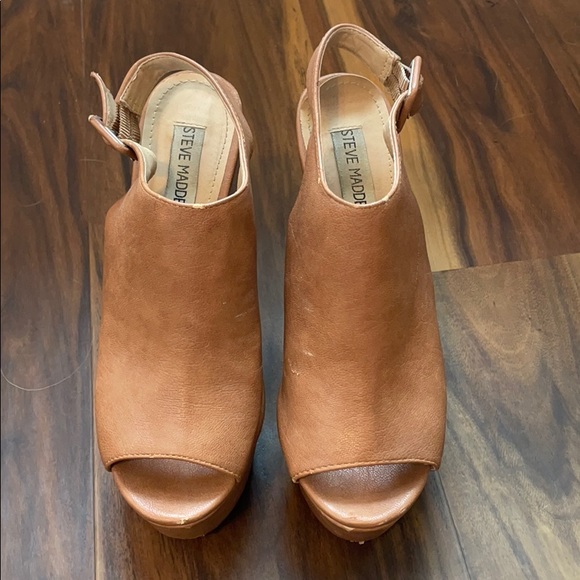 Steve Madden platform pumps - Picture 3 of 8